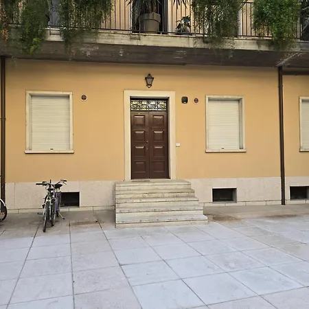 Veronavera Frattini Historic Elegant Appartement *